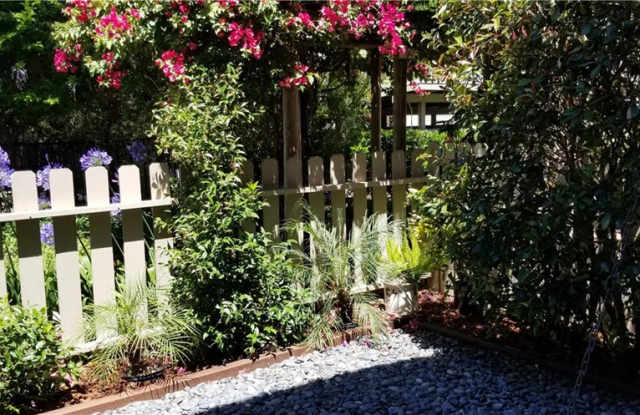 16736 BAREFOOT Circle Gallery 3