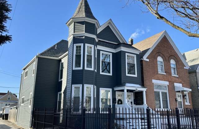 1714 N Lawndale Avenue unit: 2 photos photos