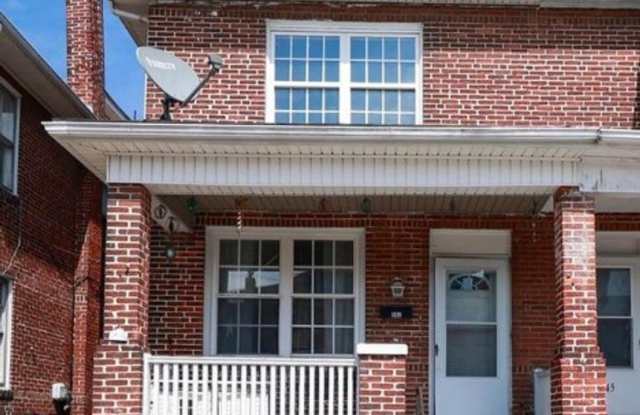 Coming Soon - Charming 3 Bedroom, 1 Bath Home in York City. photos photos