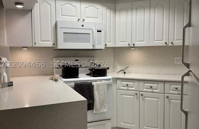 8323 Lake Dr Gallery 4