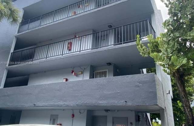 310 Fontainebleau Blvd photos photos