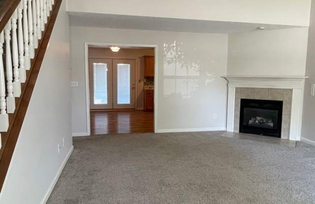 LAWN CARE/SNOW REMOVAL INCLUDED Gallery 4
