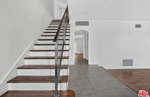 6609 Whitley Ter Gallery 3