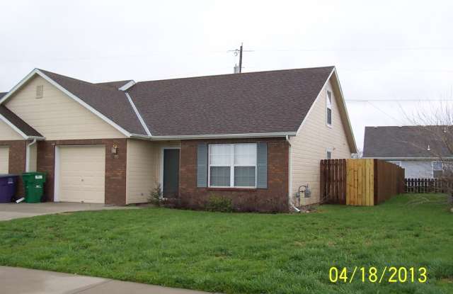 803 Walters - 803 Walters Drive, Manhattan, KS 66502