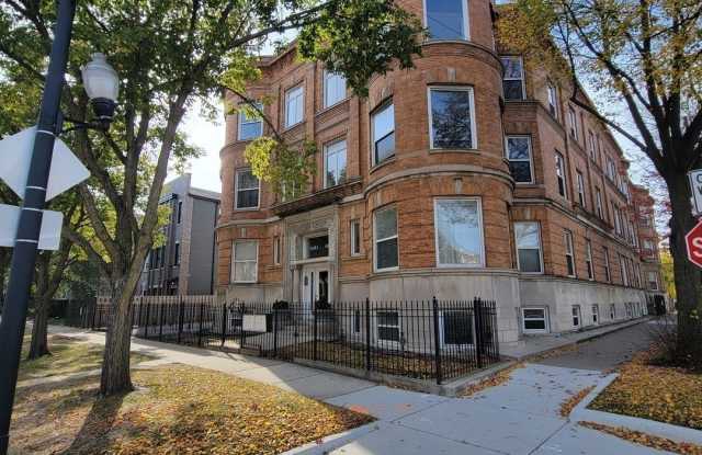 4600 S Indiana Avenue photos photos
