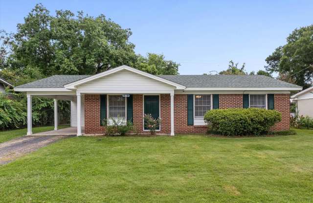 Charming 3-Bedroom Home with Fenced Yard – Convenient Location! photos photos Charming 3-Bedroom Home with Fenced Yard – Convenient Location! photos photos