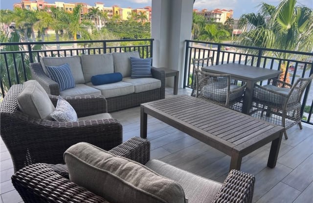 1135 3rd AVE S - 1135 3rd Avenue South, Naples, FL 34102