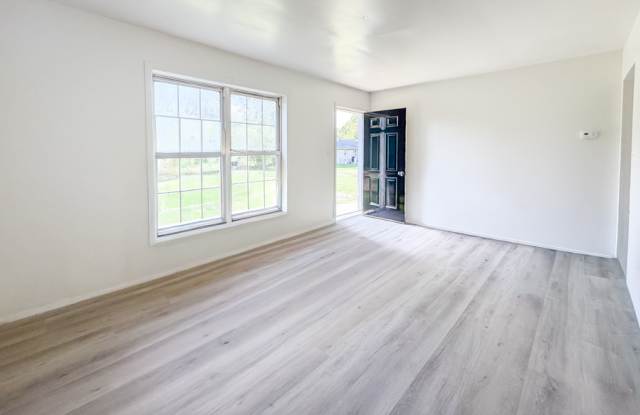 249 Doggett Ln Gallery 2