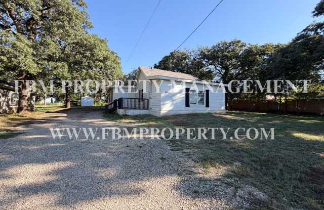 Coming Soon! 604 Cotter - Cozy 3 Bedroom, 1 Bathroom Home in Alvarado, TX! Gallery 3