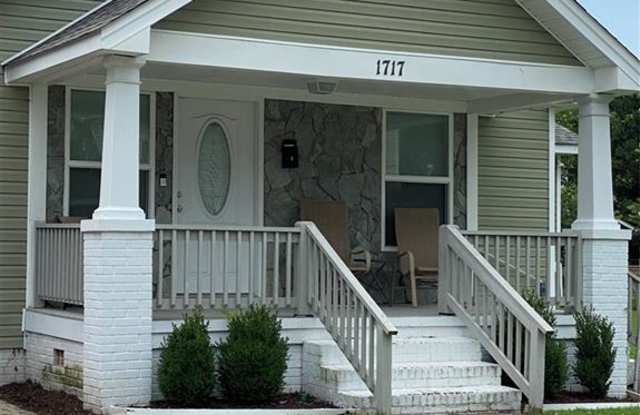 1717 Richmond Avenue Gallery 2