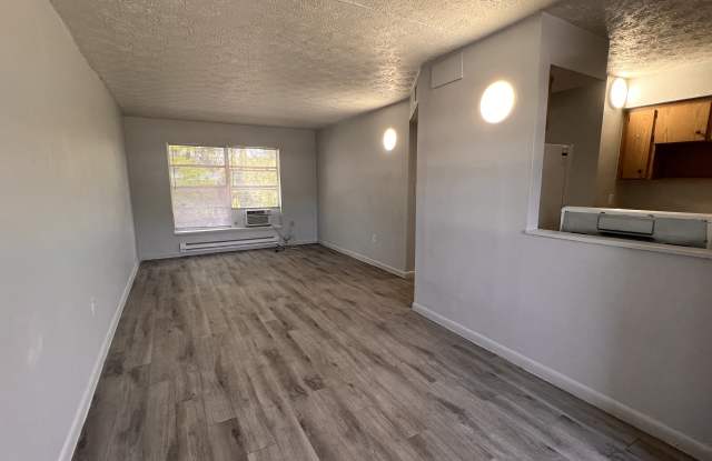 905 Thomas St photos photos