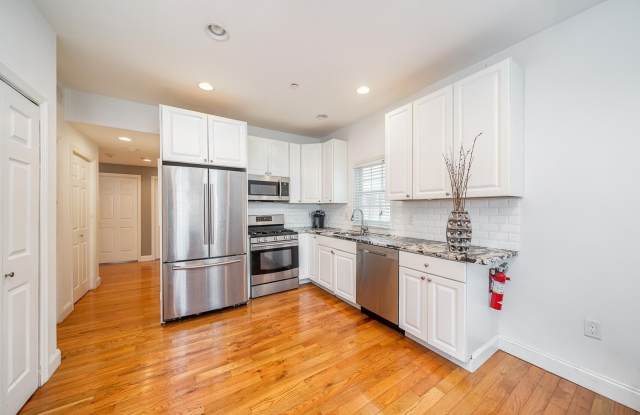 44 BRYANT AVE - 44 Bryant Avenue, Jersey City, NJ 07306