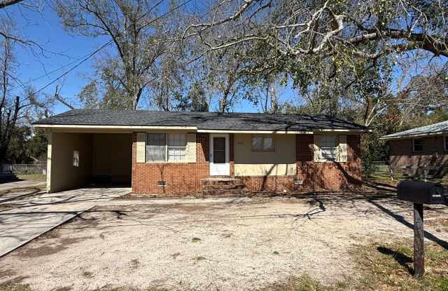 3BD/1B Home Close to Downtown Valdosta! photos photos