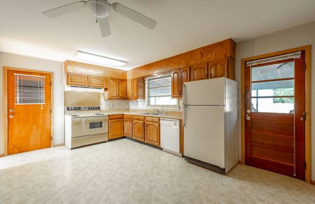 2 Bedroom Home in East Ridge photos photos 2 Bedroom Home in East Ridge photos photos