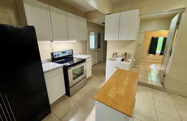 5491 NW 12th St photos photos