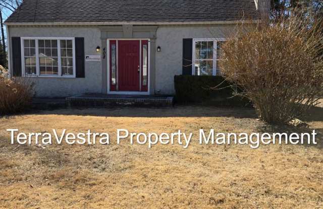 Now Showing for 2026-2027 School Year Glassboro 4 Bed 2.5 Bath - 408 Hamilton Road, Glassboro, NJ 08028