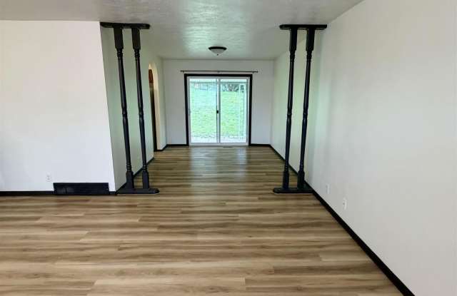 9006 Florence Drive Gallery 4