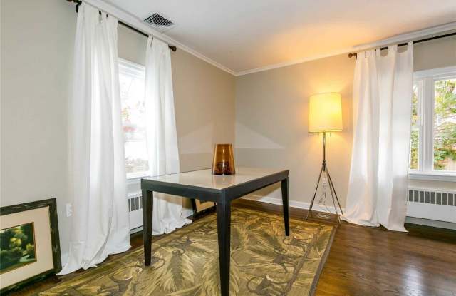 187 Oyster Bay Road Gallery 4