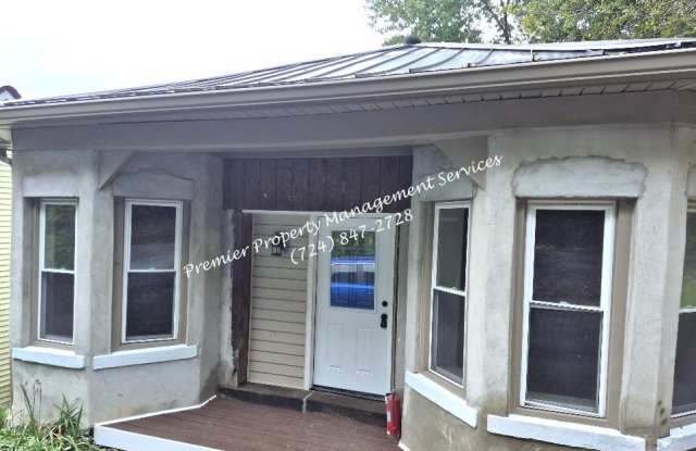 3304 N 32nd Avenue Gallery 1
