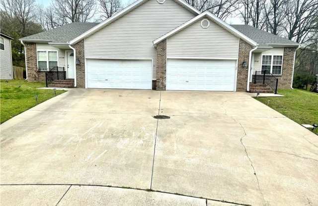 2114 / 2116 Cinnamon photos photos