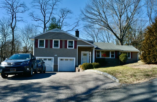 35 WEST ST - 35 West Street, White Plains, NY 10605