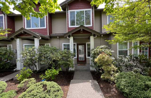 10250 NE Snoqualmie Street ~ Spacious Townhome photos photos 10250 NE Snoqualmie Street ~ Spacious Townhome photos photos