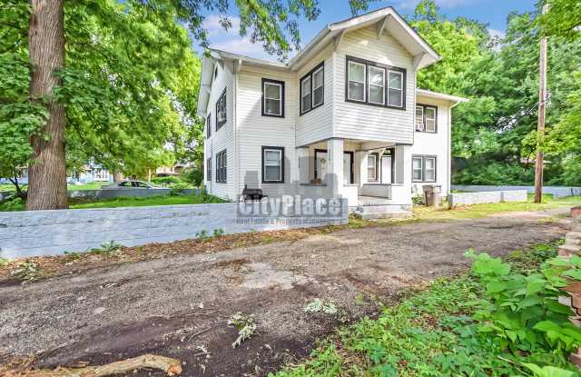 3261 Carrollton Ave photos photos