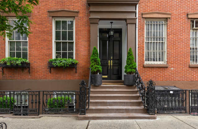 154 Waverly Place - 154 Waverly Place, New York City, NY 10014