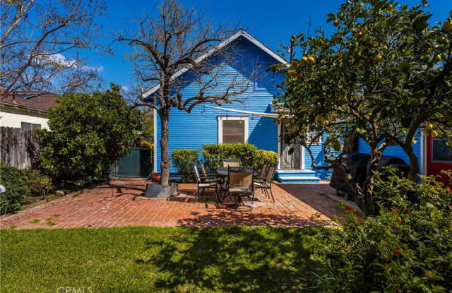 358 N Shaffer St photos photos