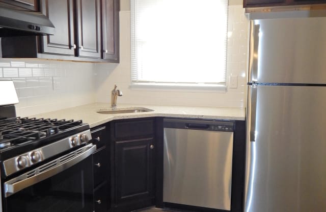 3 Ginger Court - 3 Ginger Court, Eatontown, NJ 07724