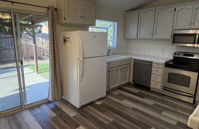 562 Moonbeam Way photos photos
