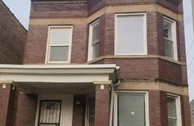 7445 S Dante Ave 2 - 7445 South Dante Avenue, Chicago, IL 60619