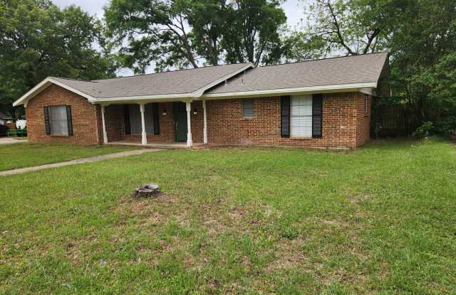 3821 Darrell Ln photos photos