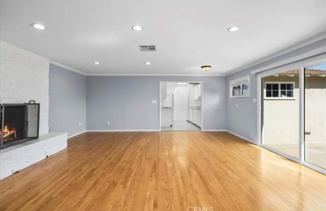 2228 Warfield Avenue photos photos 2228 Warfield Avenue photos photos