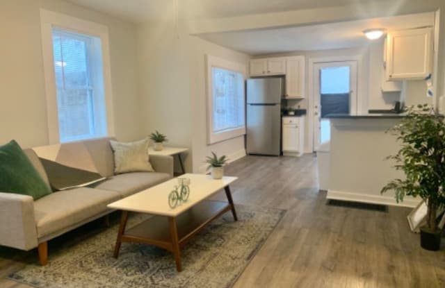 2828 York Ave - 2828 York Avenue, Cleveland, OH 44113