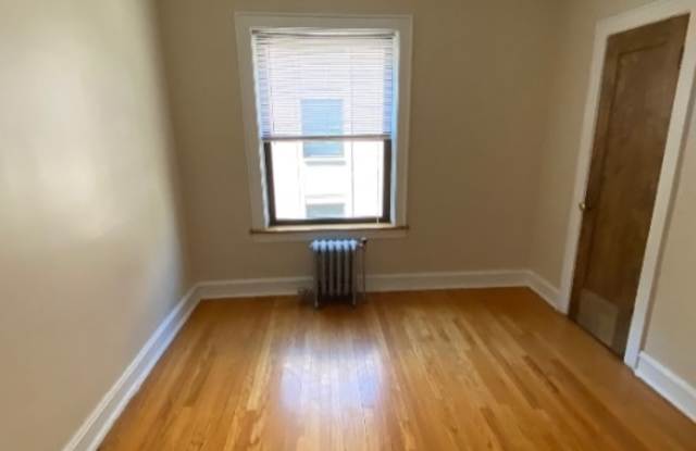 4521 North Paulina St. Gallery 2