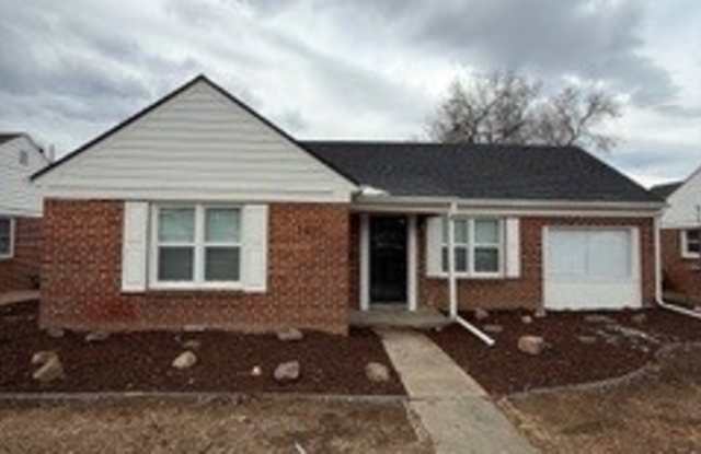 1971 Roslyn Street photos photos