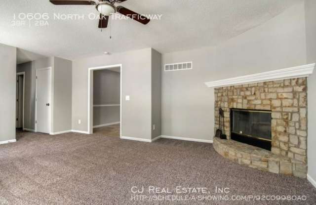 10606 North Oak Trafficway Gallery 3