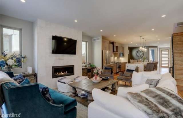 3707 Mariposa Street Gallery 2