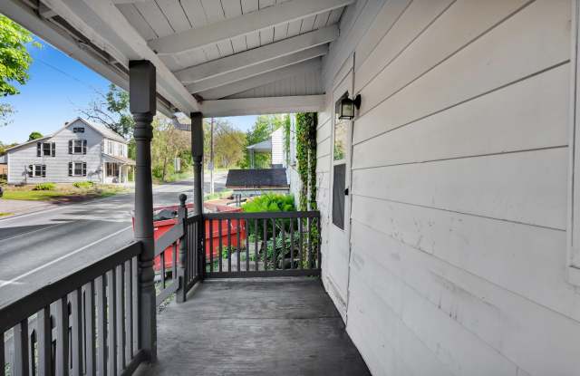 Comfort & Convenience Await at 3200 Flint Hill Rd in Hellertown Gallery 4