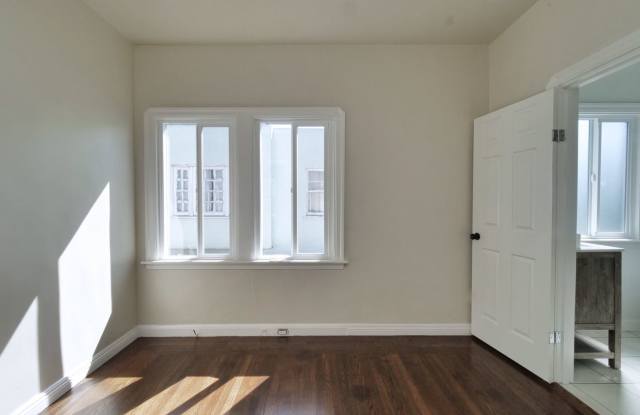 Charming 3 bedroom 2  bathroom home available Gallery 4