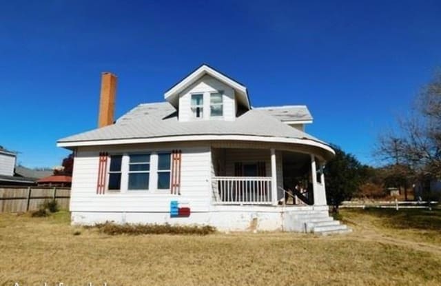 121 E Hill St. - 121 E Hill St, Spur, TX 79370