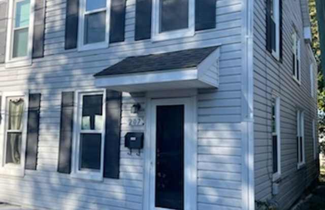 Charming  Updated 3-Bedroom Duplex with Modern Finishes in Hagerstown – Move-In Ready! photos photos