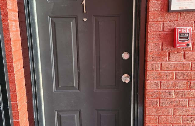 Sunny Deanwood 1 Bedroom Gallery 3