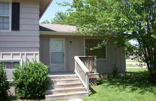 2711 Ridge Court photos photos