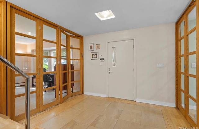15 Sherwood Lane Gallery 4