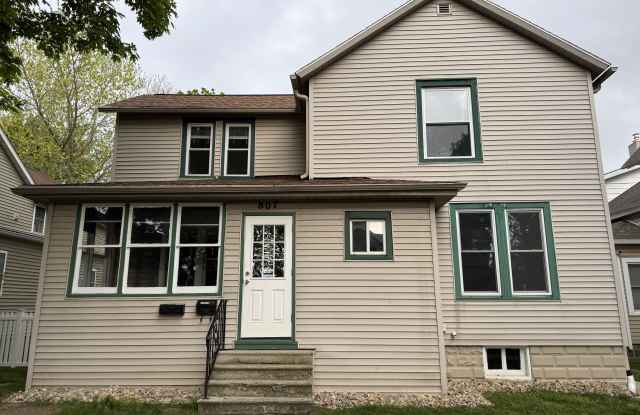 807 Court St photos photos