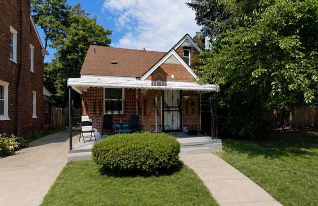 This beautifully updated 3-bedroom, 2-bath single-family home is ready for move-in! photos photos
