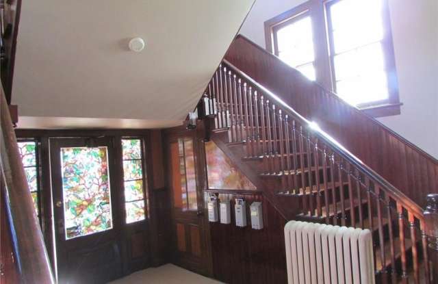 43 Clinton Street Gallery 4