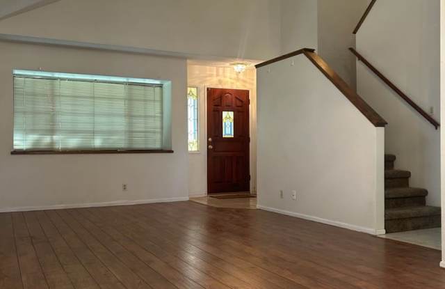 Please contact Vaughn Realty to set up an appointment, 760-446-6561 Gallery 3